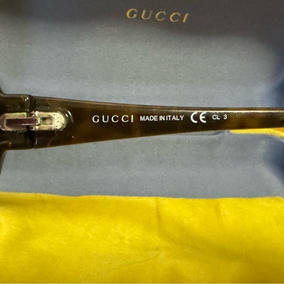 Gucci - Picture 3 of 6